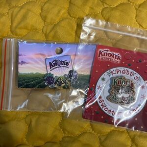 Knott’s Berry Farm Pins Bundle